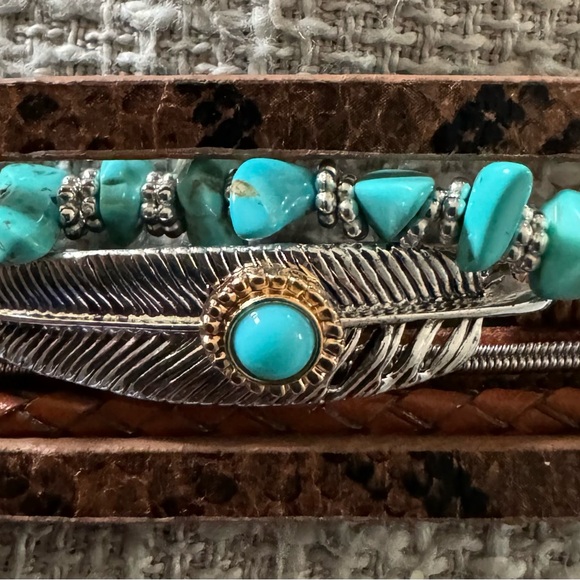 COPY - Western turquoise leather clasp bracelet.. New! - Picture 2 of 3